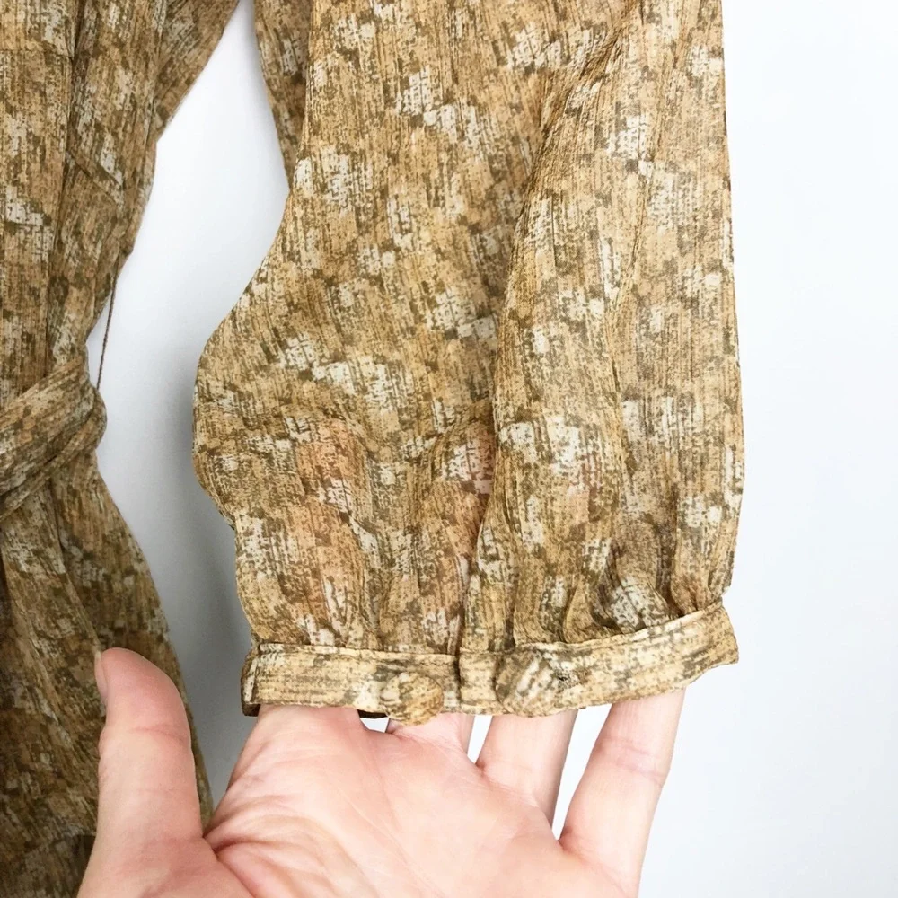 Axcess a Liz Clairborne Company Light Brown Floral Blouse L - Picture 5 of 6